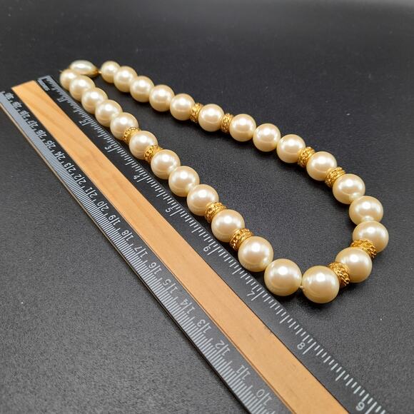 Vintage Carolee Glass Pearl Necklace, Gold Pearl Box Clasp, 17" - Picture 8 of 9
